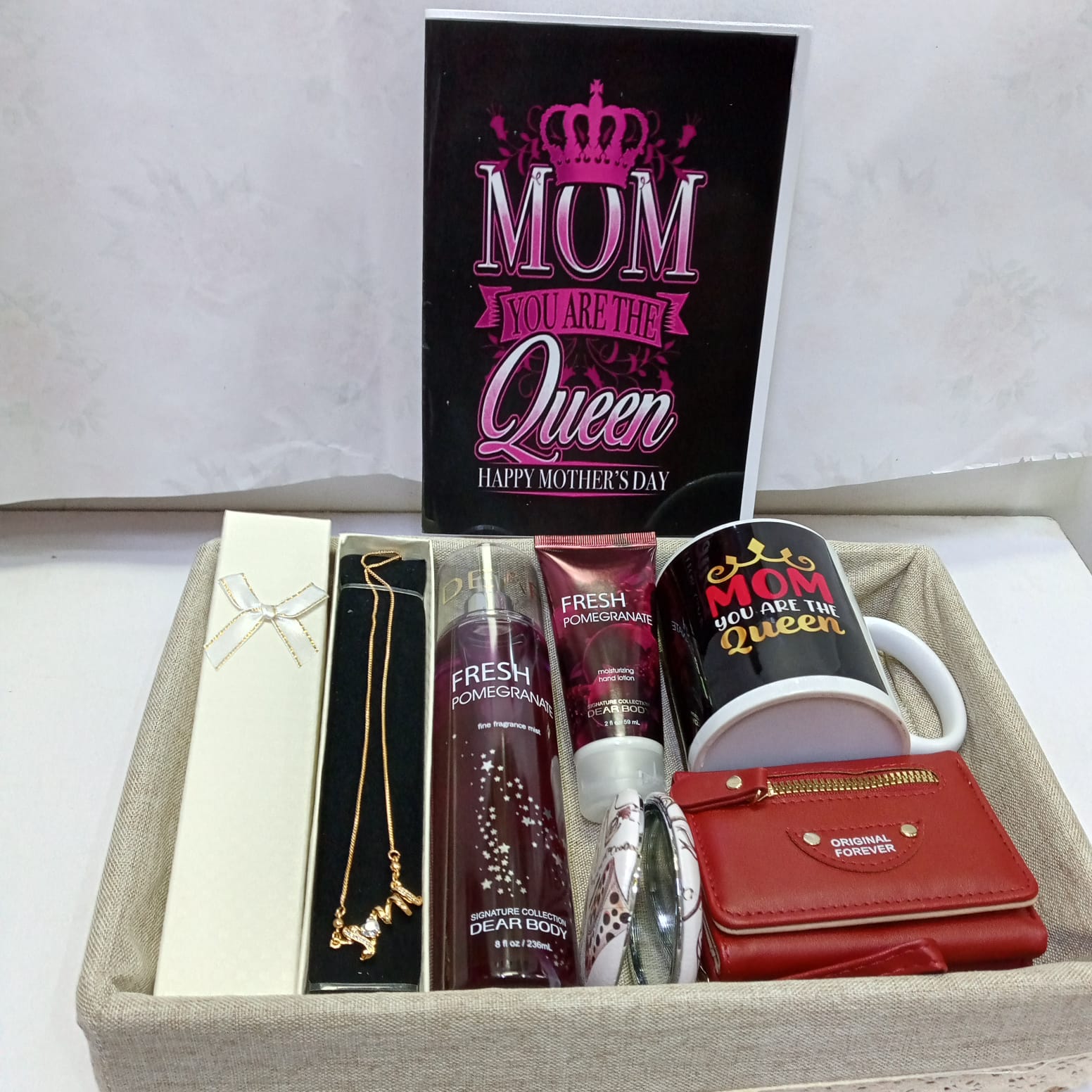 Mom You're The Queen Hamper