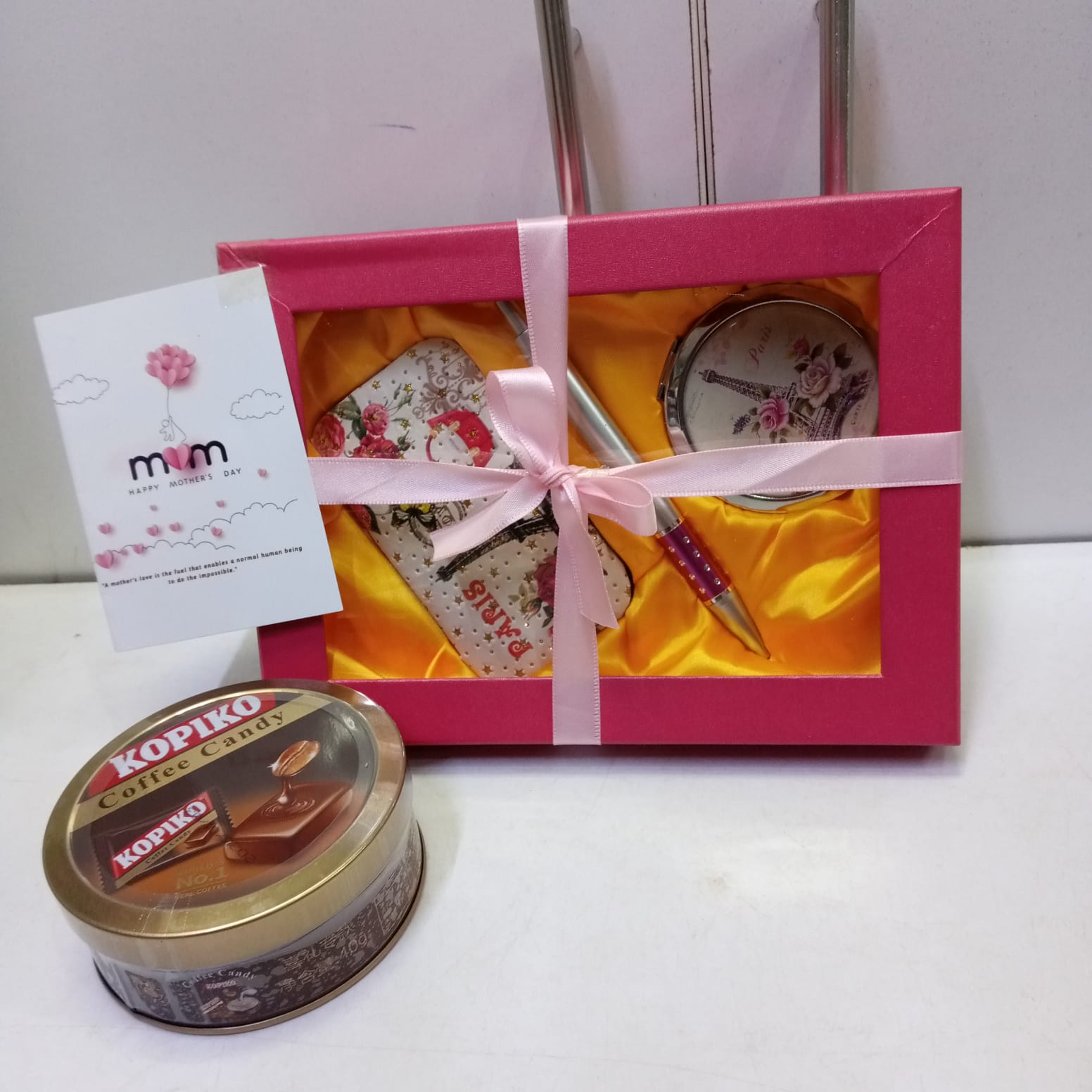 Curated Mom's Gift Hamper