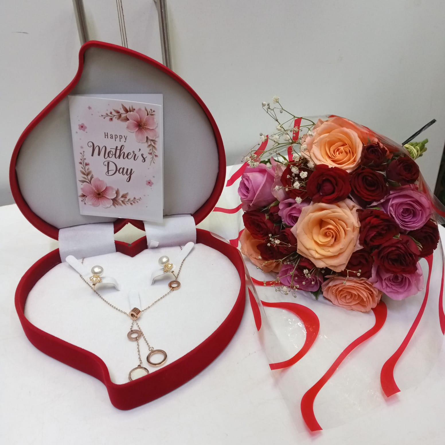 The Mum-umental Gift Hamper