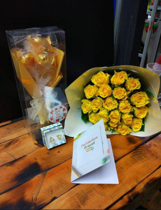 (fresh flowers bouquet + earrings + chocolates )✓free gift card