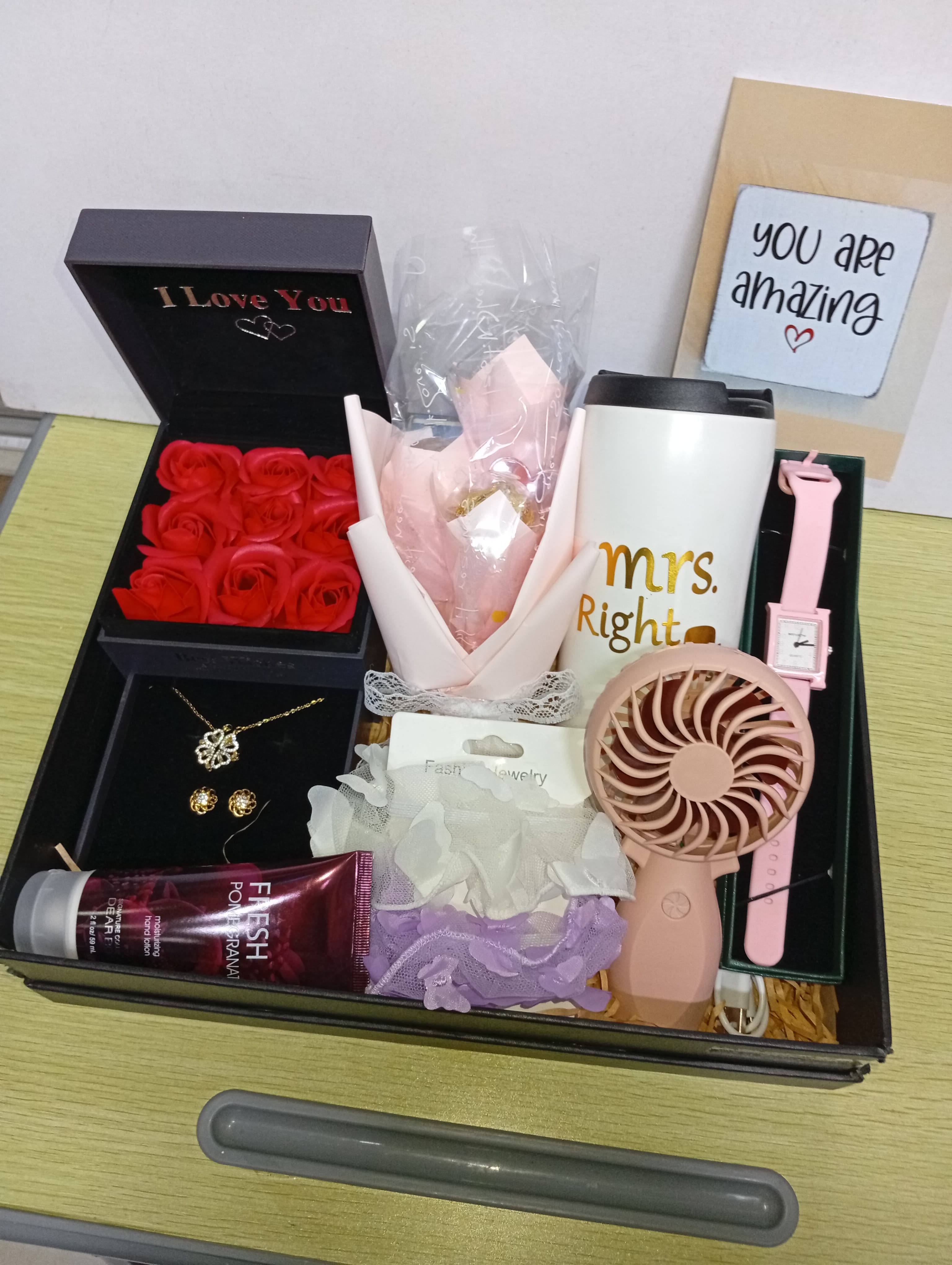 Lady's gift package