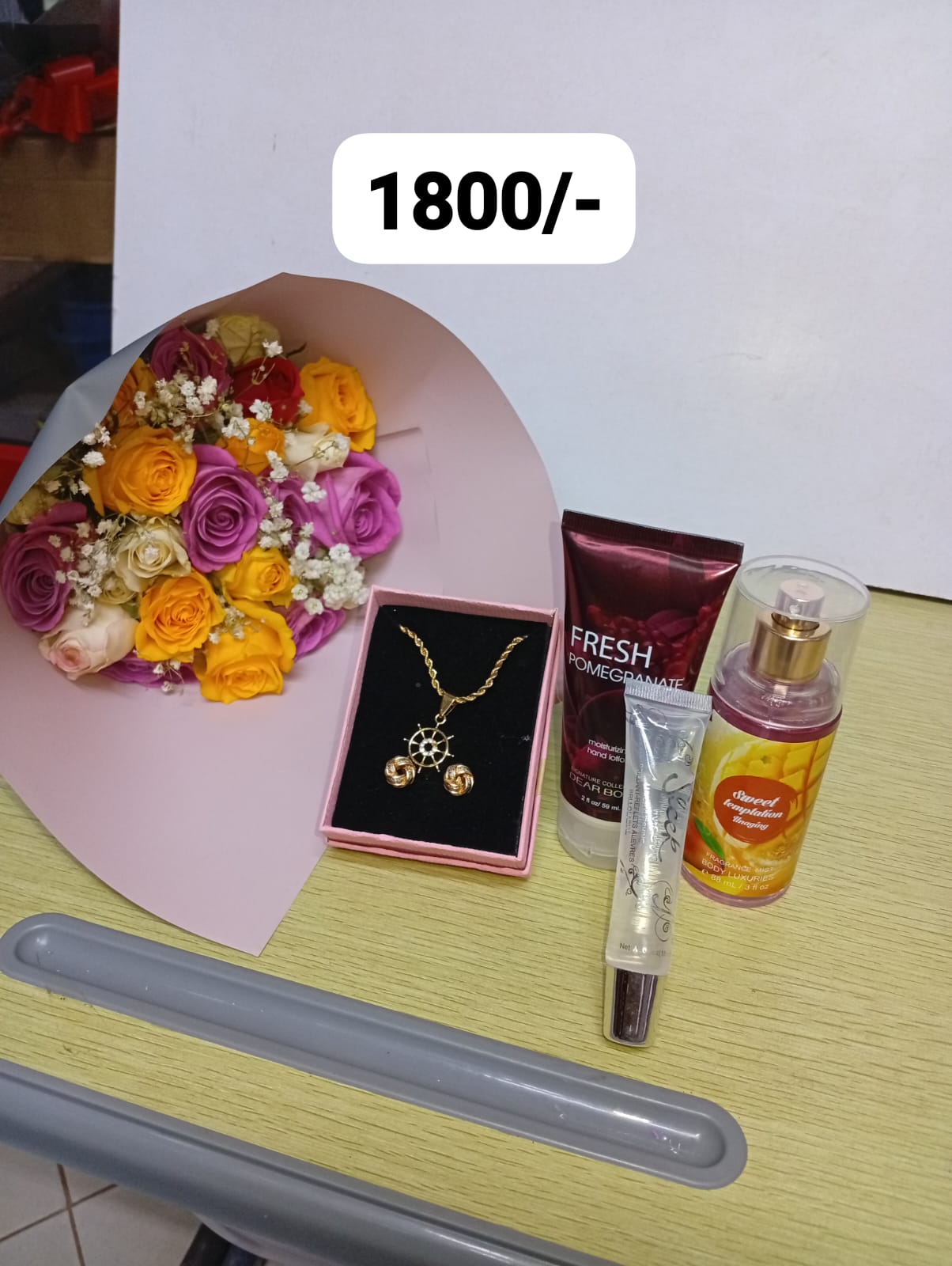 Ladies simple gift package