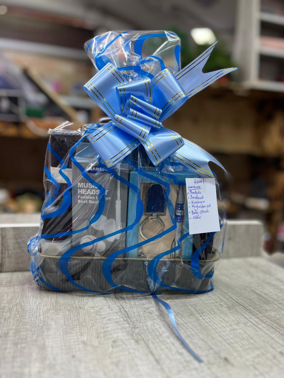 Luxury Valentine’s Gift Hamper For Him